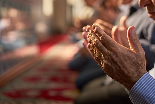 [Kabar] UIY: Klaim Radikal Akibat Memandang Islam Kafah dengan Kacamata Un-Takwa