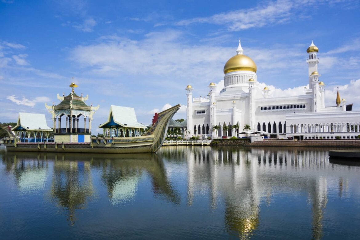 [Ramadan Sedunia] Ramadan di Brunei Darussalam, Mengunjungi Istana dan Mendapatkan Hadiah dari Sultan