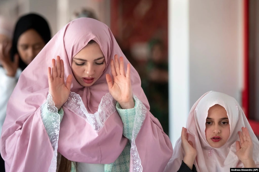 Agar Remaja Muslim Menghargai Masa Muda