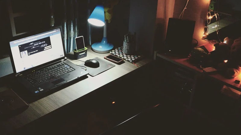 Intelektual Muda dalam Lingkaran Kapitalisme Didesain Menjadi Robot Pencetak Uang