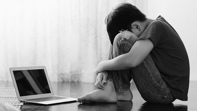 Kesepian di Tengah Keramaian, Potret Kelam Generasi Sekuler