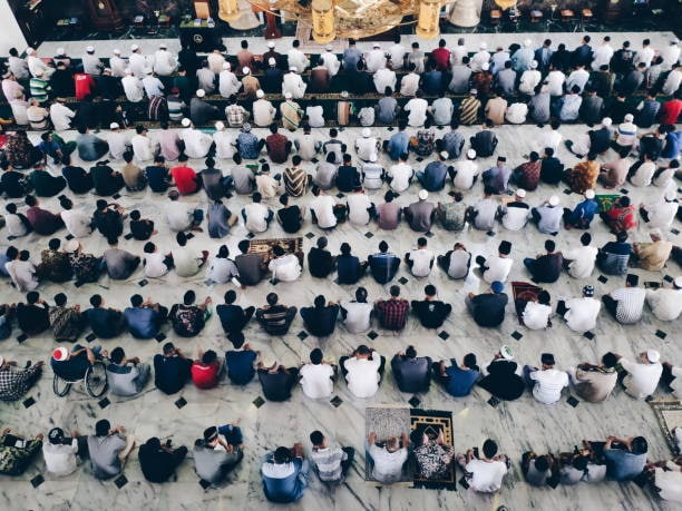 Bolehkah Meninggalkan Identitas Islam dalam Berpolitik?