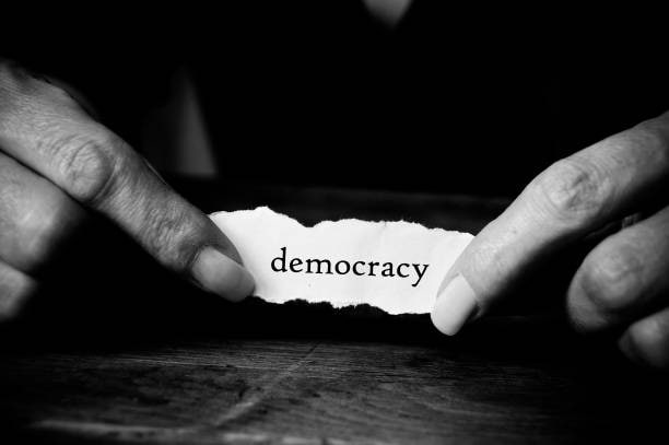 [Resensi Buku How Democracies Die?] Demokrasi Memang Pantas Mati