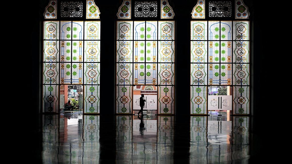 [Tapak Tilas] Jejak Islam di “Venesia dari Timur”