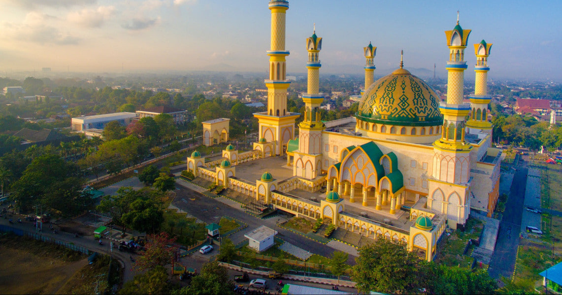 Agar Akidah Islam Menjadi Landasan dan Benteng bagi Perilaku Pelajar Muslim