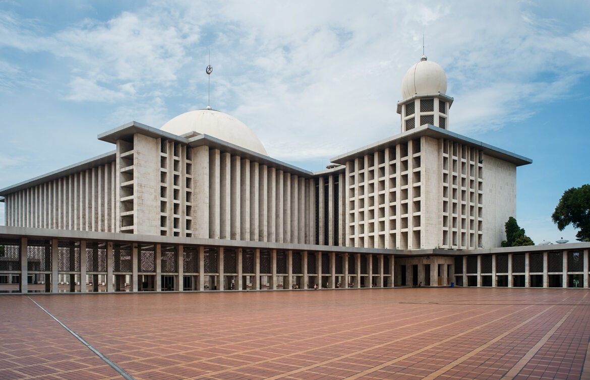 Masjid Istiqlal Rumah Besar untuk Kemanusiaan, Toleransi Kebablasan!